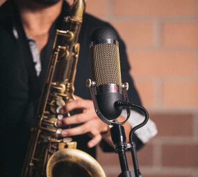 R84A Saxophone Crop