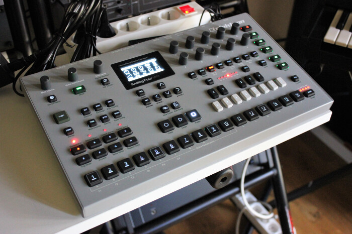 Analog4 MKII 2tof 01.JPG Analog4 MKII 2tof 01.JPG