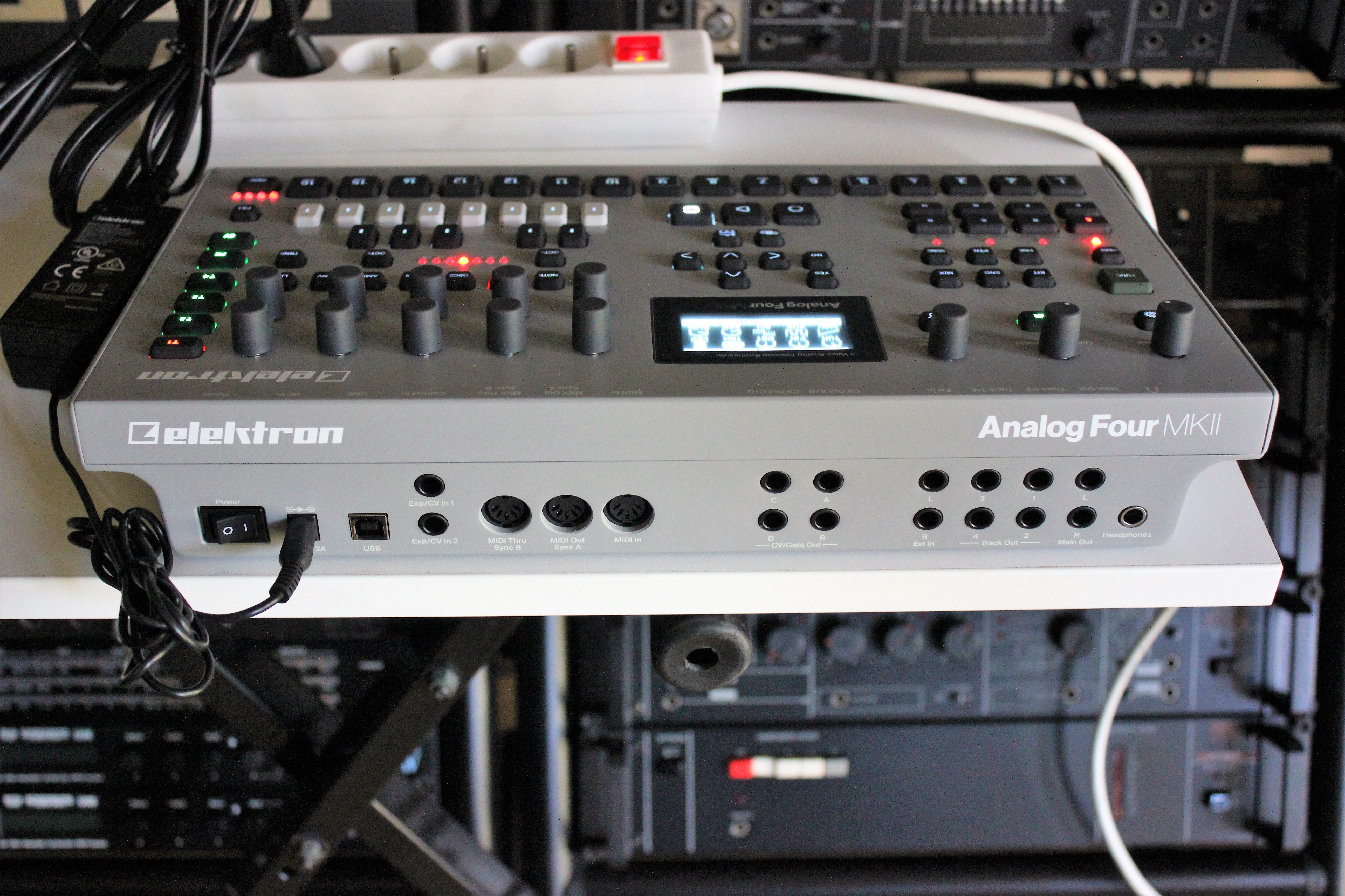Analog4 MKII 2tof 11.JPG