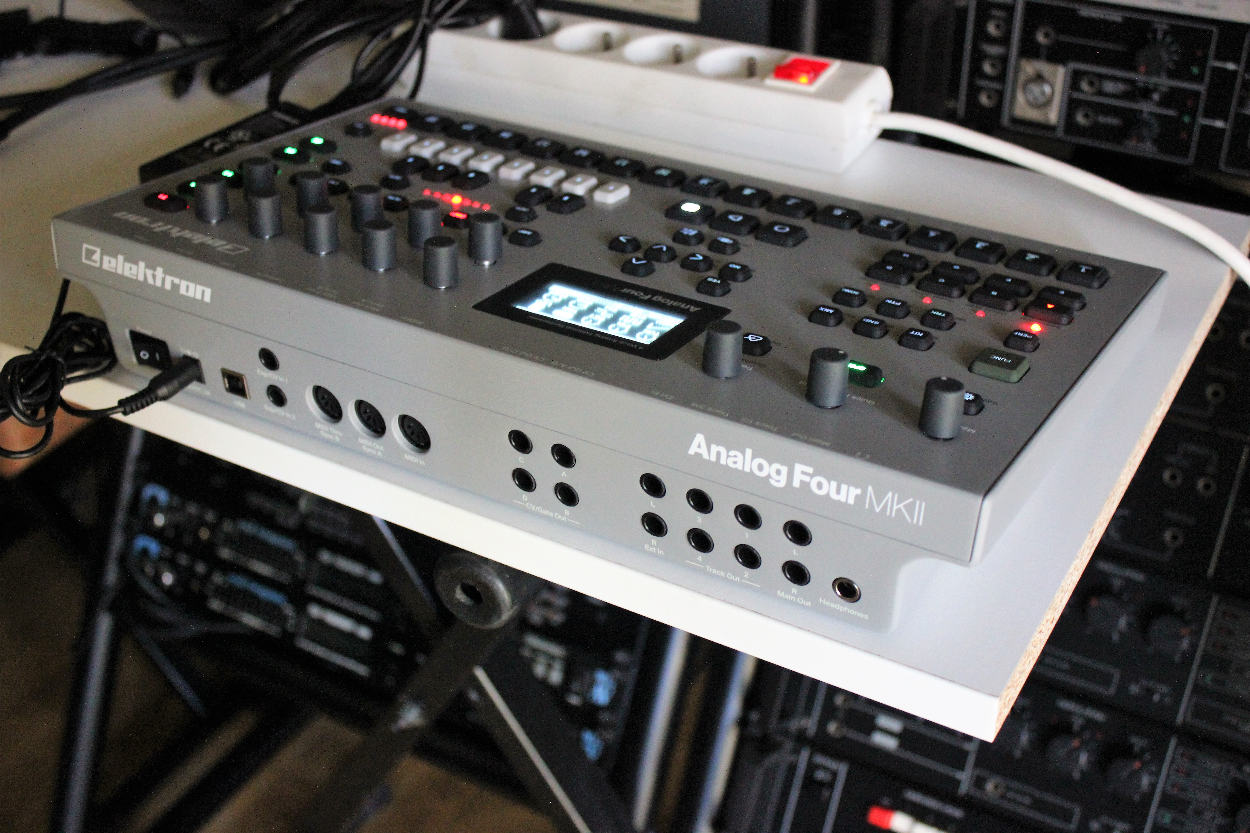 Analog4 MKII 2tof 13.JPG