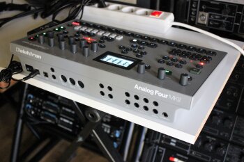 Analog4 MKII 2tof 13.JPG Analog4 MKII 2tof 13.JPG