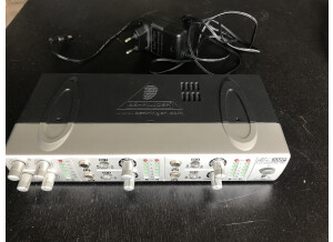 Behringer MINIAMP AMP800 (73558)