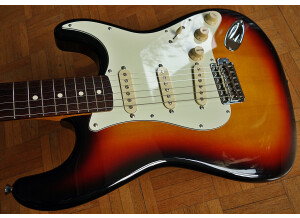 Fender ST62-xx (81703)