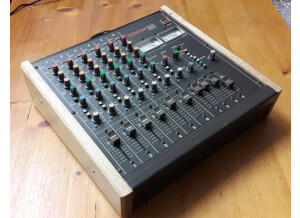 Tascam M-106 (75238)