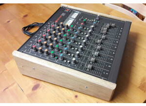 Tascam M-106 (18330)