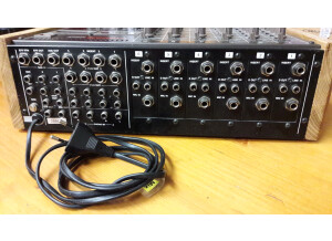 Tascam M-106 (59085)