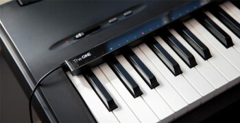 The One Music Group Piano Hi-Lite : Piano Hi Lite on instrument