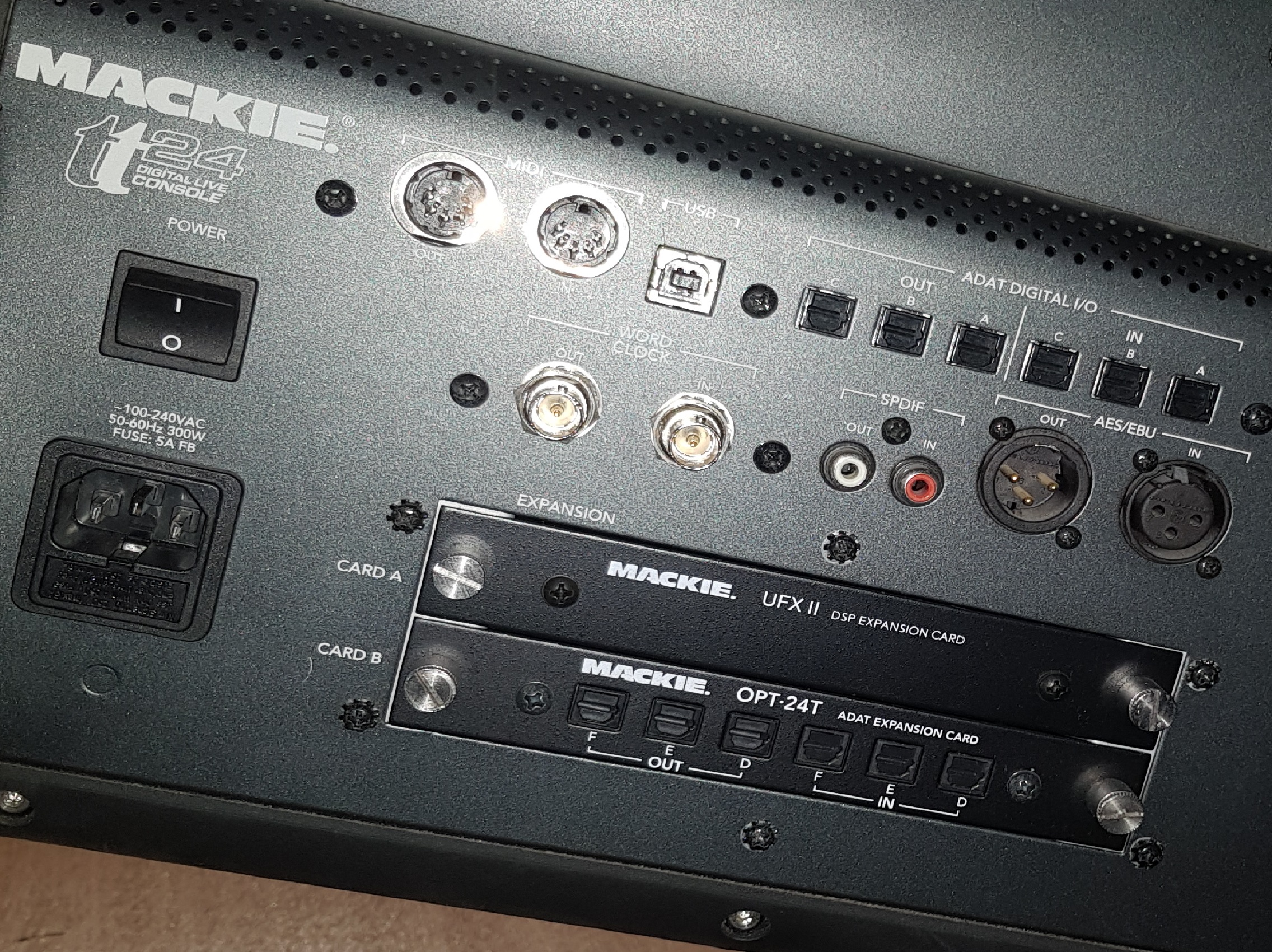 Mackie TT24