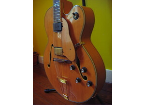 Epiphone Archtop Series - Broadway