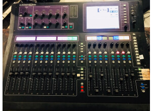Allen & Heath iLive-T112 (32518)