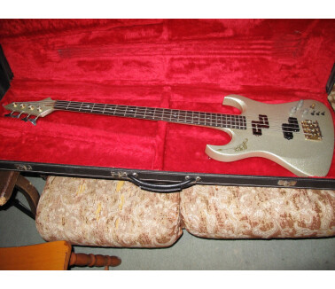 Apex Guitars Synthesis Bass Standard