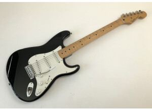 Fender Standard Stratocaster [1990-2005] (64725)