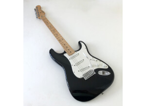 Fender Standard Stratocaster [1990-2005] (94940)