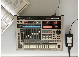 Roland MC-808 (44450)