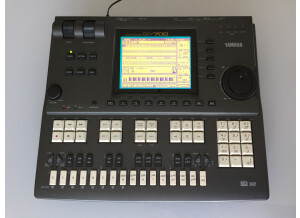 Yamaha QY700 (62874)