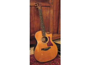 Taylor 714ce