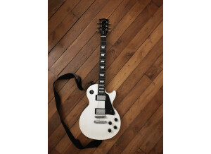 Gibson Les Paul Studio - Alpine White w/ Chrome Hardware (35988)