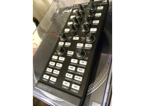 Native Instruments Traktor Kontrol X1 (37608)