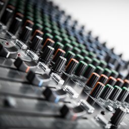 RCF E24 : 011 E24 closeup1 gallery RCF E24 : 011 E24 closeup1 gallery