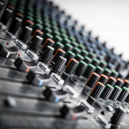 RCF E24 : 011 E24 closeup1 gallery RCF E24 : 011 E24 closeup1 gallery