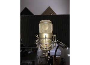 E032F7C9 BA1F 4882 9ED2 00987647130F