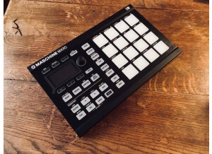 Native Instruments Maschine Mikro MKII (2966)