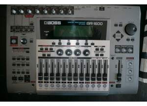 Boss BR-1600CD Digital Recording Studio (80940)