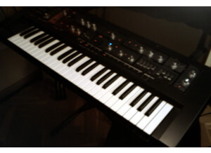 Roland SH-201 (91272)