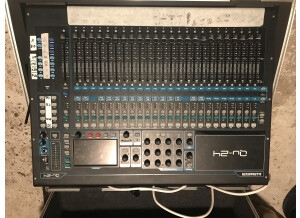 Allen & Heath Qu-24 (67601)