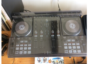 Native Instruments Traktor Kontrol S4 (89062)