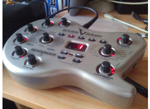 Behringer Bass V-amp (59530)