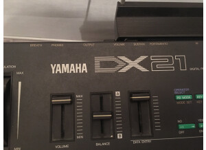 Yamaha DX21 (85489)