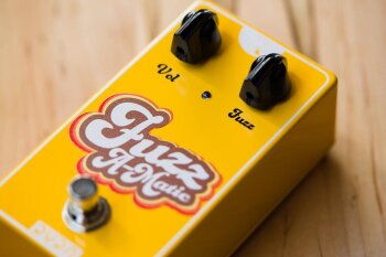 Ryra Fuzz A-Matic : 3 15 18 112 Ryra Fuzz A-Matic : 3 15 18 112