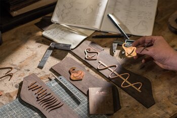 back detail back detail