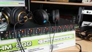 Mackie HM-800
