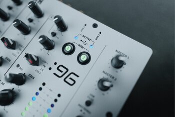 Xone 96 MIDI 2800 Xone 96 MIDI 2800