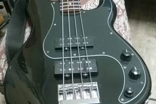 Fender Blacktop Precision Bass