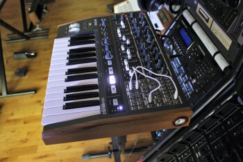 MiniBrute2 2tof 05.JPG MiniBrute2 2tof 05.JPG