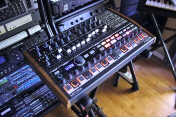 MiniBrute2S 2tof 03.JPG MiniBrute2S 2tof 03.JPG