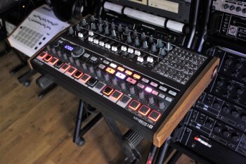 MiniBrute2S 2tof 04.JPG MiniBrute2S 2tof 04.JPG