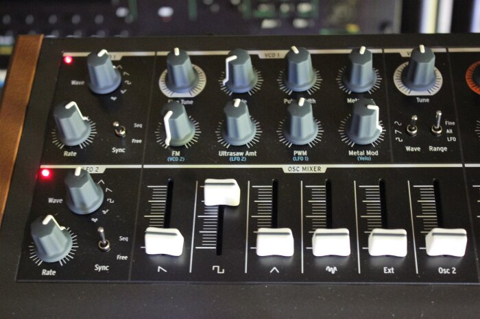 MiniBrute2S 2tof 06.JPG MiniBrute2S 2tof 06.JPG