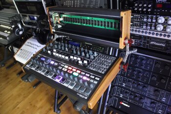 MiniBrute2S 2tof 14.JPG MiniBrute2S 2tof 14.JPG