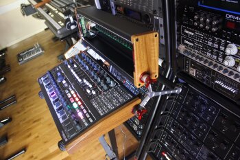 MiniBrute2S 2tof 15.JPG MiniBrute2S 2tof 15.JPG