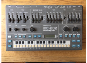 Roland MC-202 (82771)