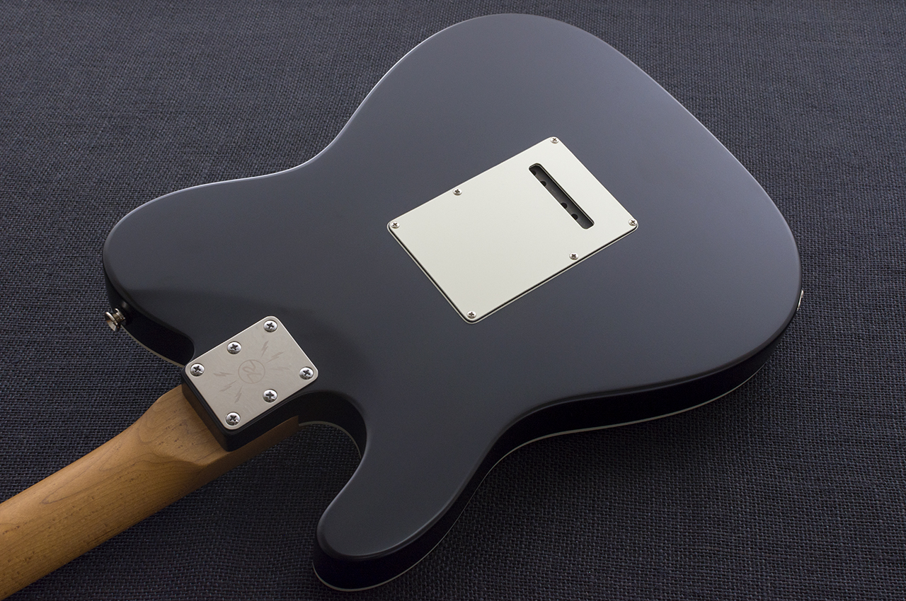 5b280a83d5150961b7f47d73 esb BLK b 3