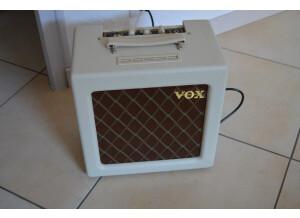 Vox AC4TV (42693)