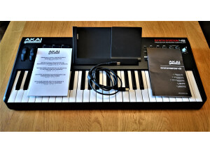 Akai + iPad + Synthstation  16