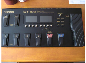 Boss GT-100 (46016)