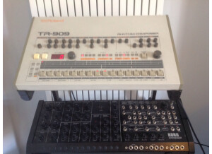 Roland TR-909 (11961)