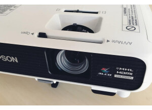 Epson EB-U04 (63341)